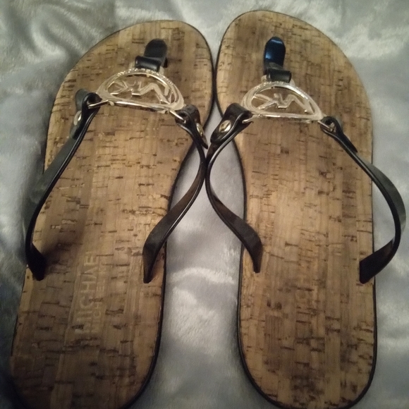 Like new Authentic Michael Kors Cork bottom Sandles - Picture 4 of 7